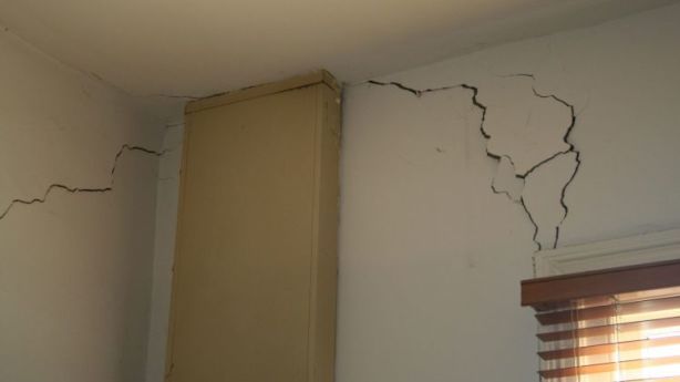 Jak poznat narušenou statiku domu: když dům začne tiše promlouvat